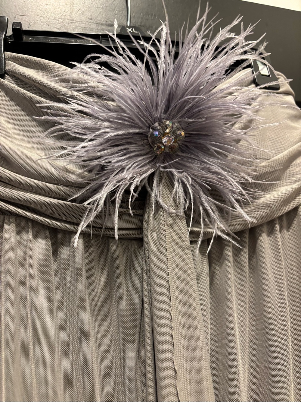 Revolve Jaded London Brunelle Ruched Mini Dress Ostrich Feathers US 8 NWT grey - Picture 8 of 13